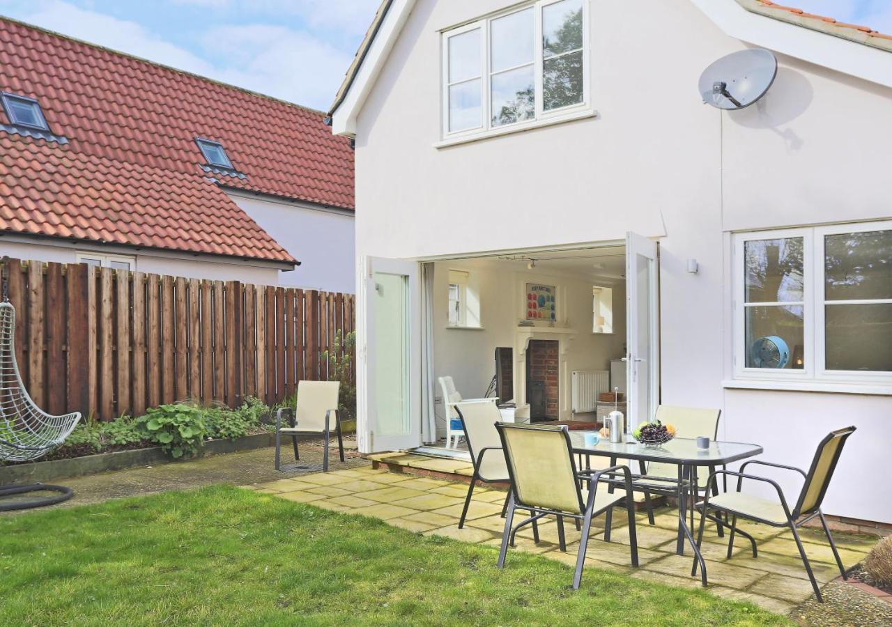 Camomile Cottage Friston Kültér fotó
